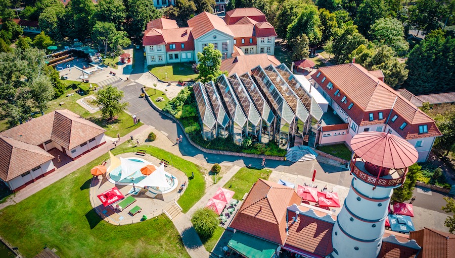 Gyopárosfürdő a levegőből
